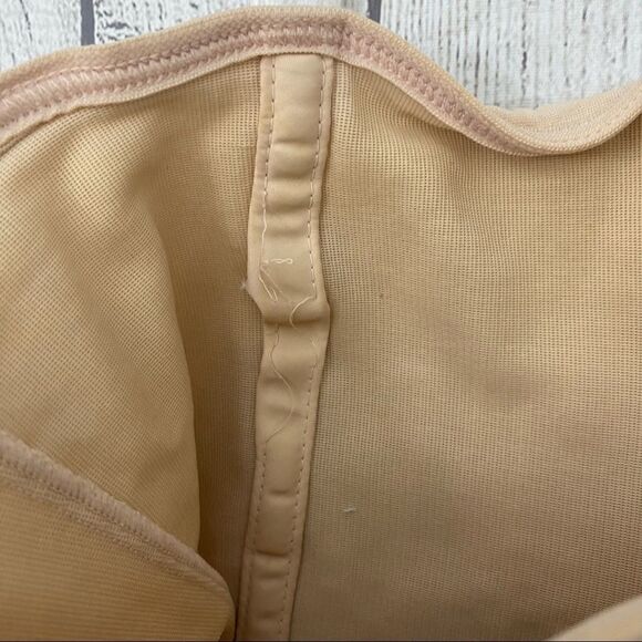 Victoria’s Secret pull on Shapewear beige women size large - Picture 3 of 9